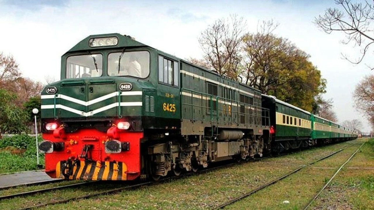 پاکستان ریلوے کا عید سے پہلے کرایوں میں بڑی رعایت کا اعلان