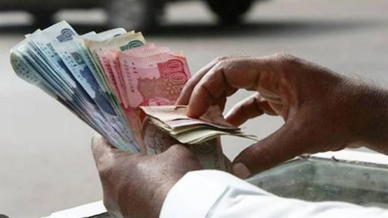 Govt approves 25pc raise in govt employees’ salaries