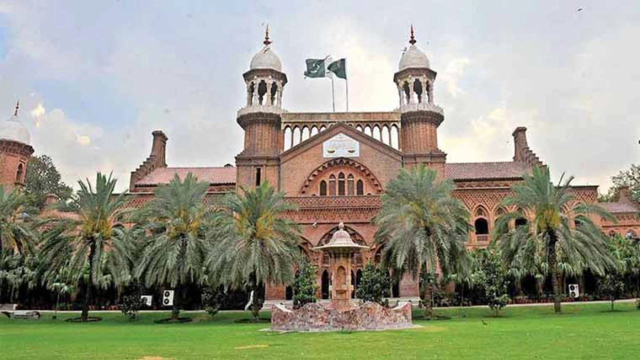 People in govt want to refer cases to favourite judge: LHC