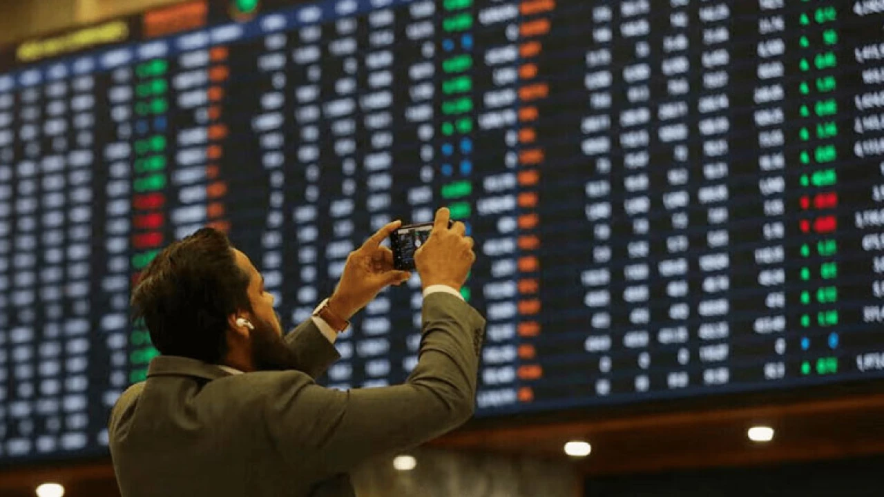 PSX crosses 77,000 points mark first time in history