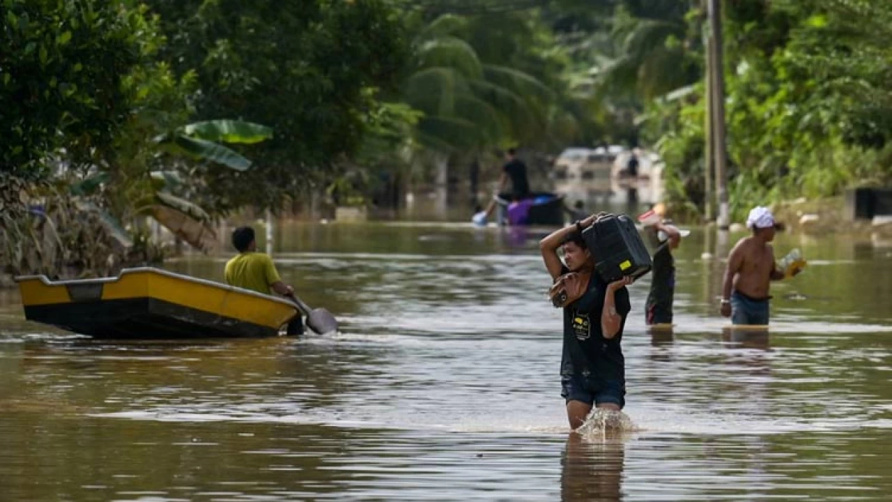 Floods in Malaysia displace over 29,000 people