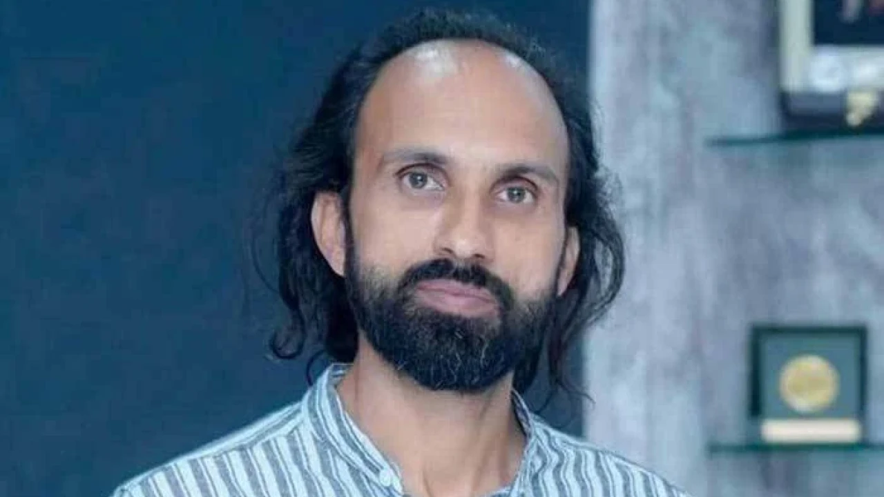 Poet Farhad released after bail 