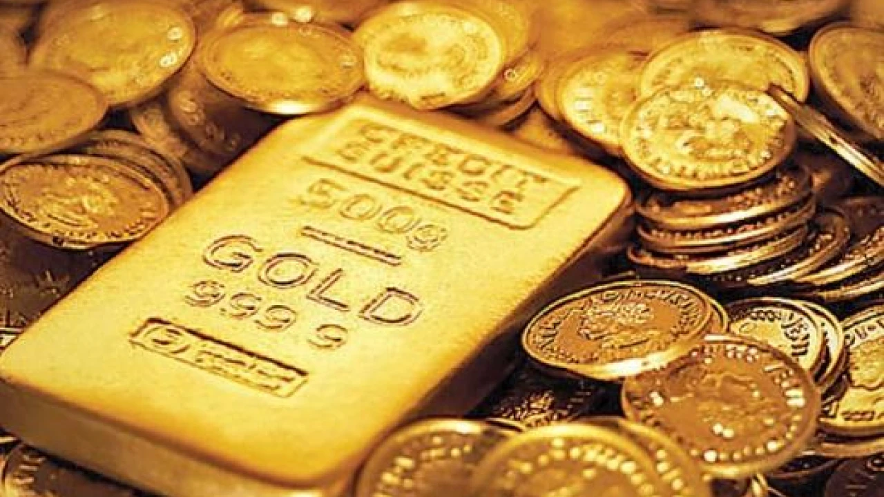 Gold rates up by Rs.1,600 per tola