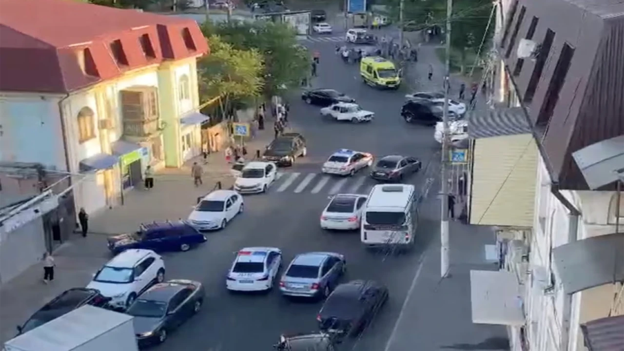 Orthodox priest, multiple police killed in gunmen attack in Russia