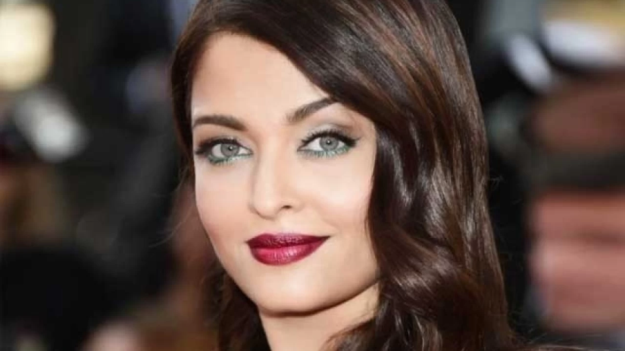 Bollywood actor Aishwarya Rai summoned in Panama Papers case