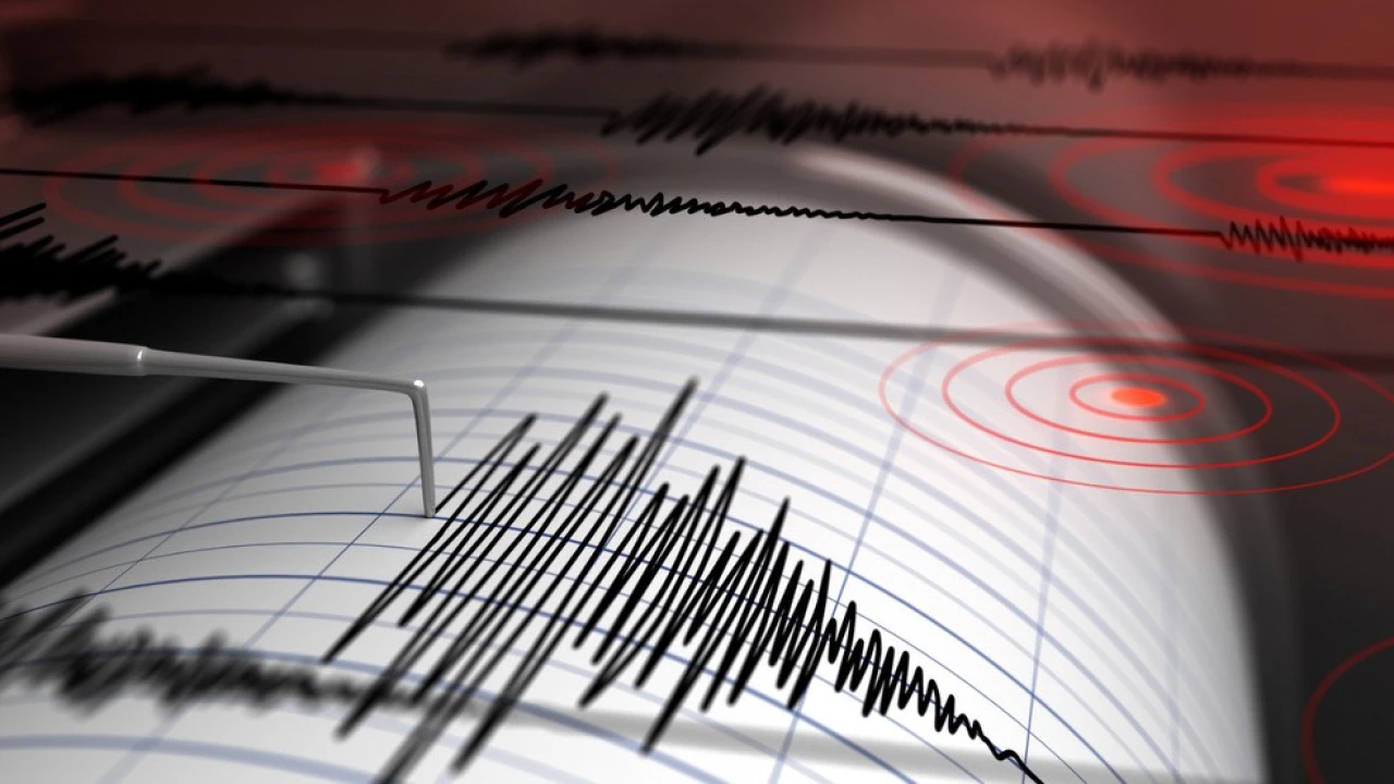 Magnitude 7.0 earthquake hits Peru, eight wounded