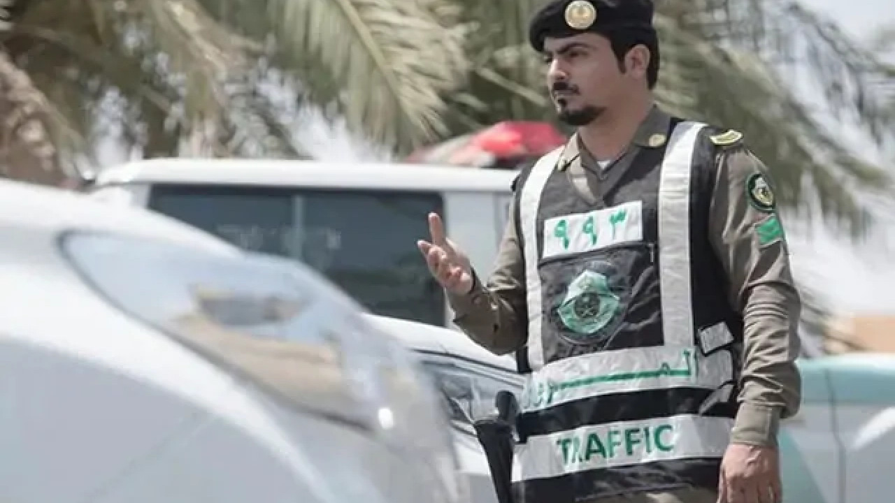 سعودی عرب،بچوں کو گاڑی میں تنہاچھوڑنے پر 500 ریال جرمانہ عائد