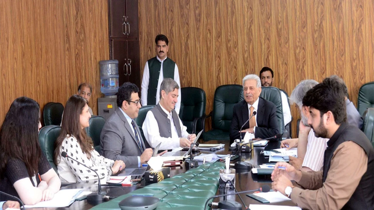 Govt decides to establish SMEs Fund with Rs5b