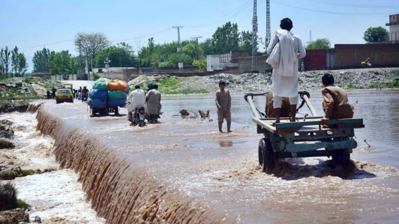 NDMA forecasts heavy rain, warns of flood risks in several parts of country