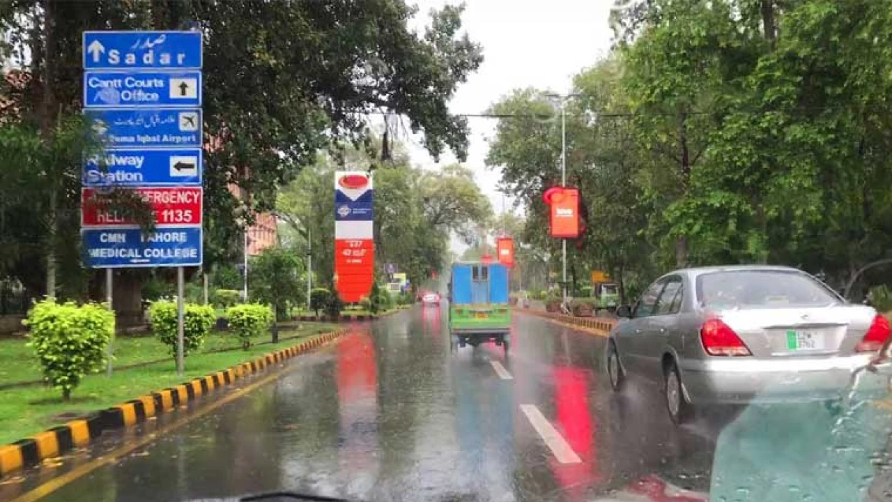 Pleasant weather with rain in Lahore, other cities 