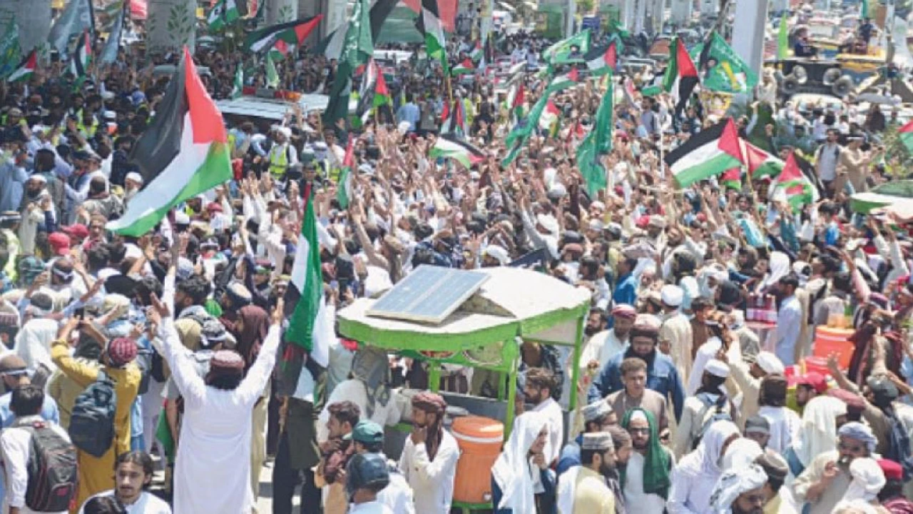 Citizens suffer as TLP stages sit-in at Faizabad