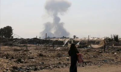 Israel carries out new raids in Gaza as Netanyahu visits US