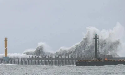 Typhoon Gaemi sinks freighter off Taiwan, barrels towards Chinese seaboard
