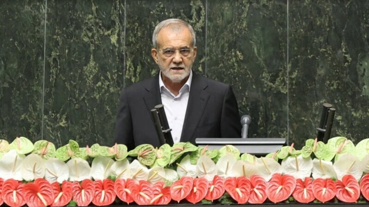 Iran’s President Pezeshkian sworn in at parliament