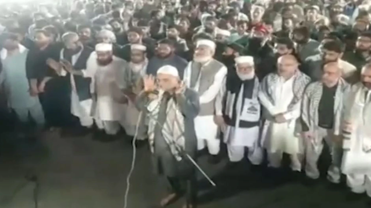 Thousands offer Ismail Haniyeh's funeral prayer in absentia in JI sit-in, other cities
