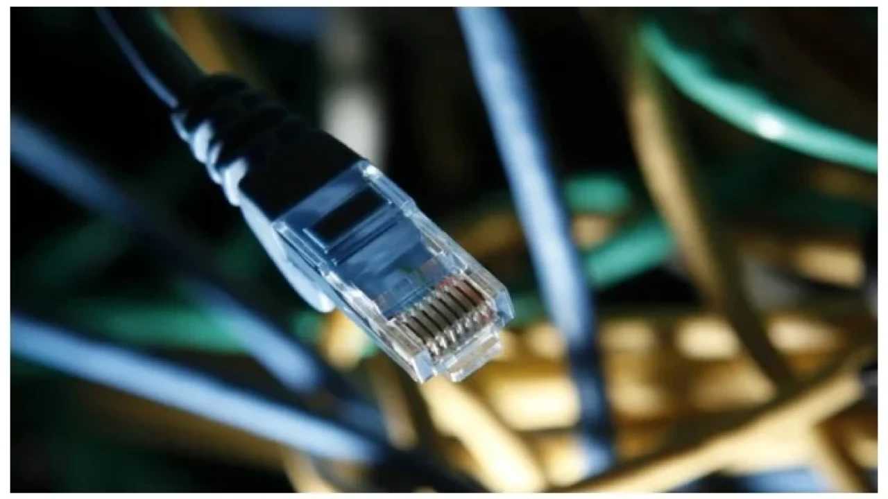 Internet services fully restored in Pakistan