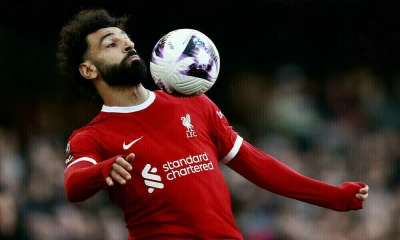 Salah scores as Liverpool beat Arsenal 2-1, Chelsea cruise