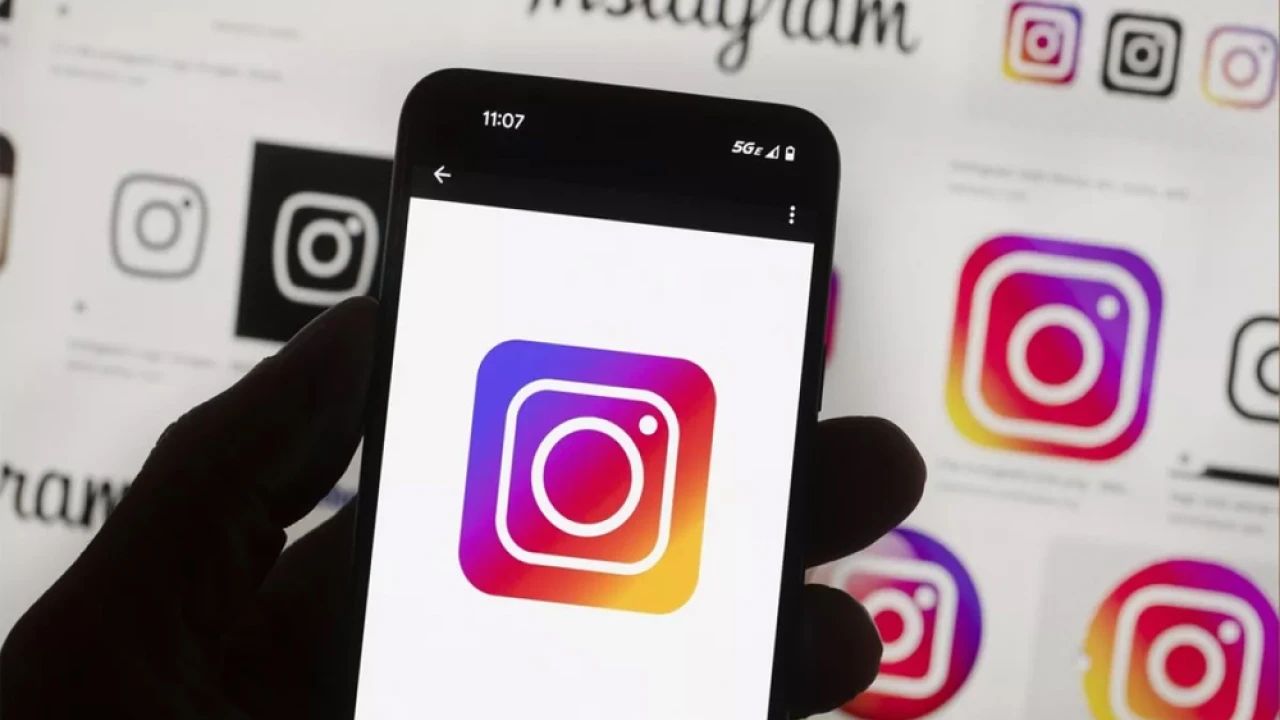 Turkey blocks Instagram across country