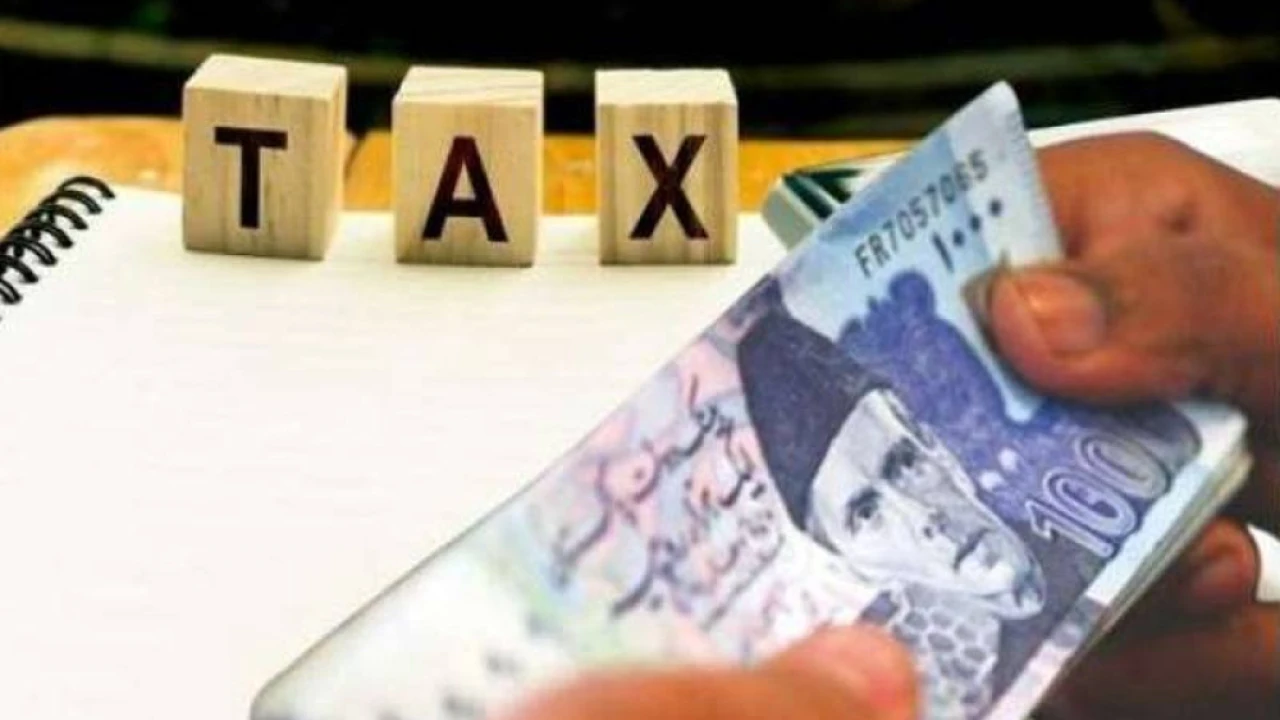 Govt to slash income tax rates by 2.5pc