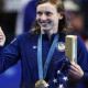 امریکی خاتون تیراک کیٹی لیڈیکی نے پیرس اولمپکس میں گولڈ میڈل جیت  لیا