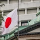 BOJ deputy governor plays down chance of near-term rate hike, yen slumps