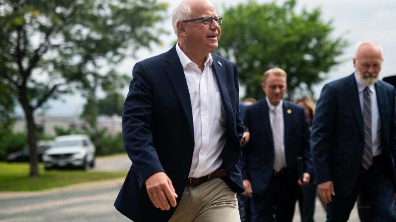 The dubious GOP attacks on Tim Walz’s military record, briefly explained