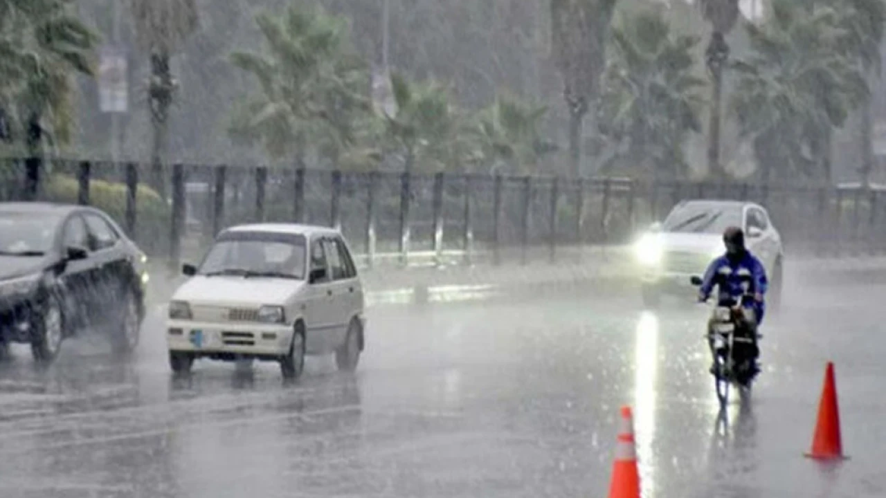 Weather turns pleasant after rain in Lahore