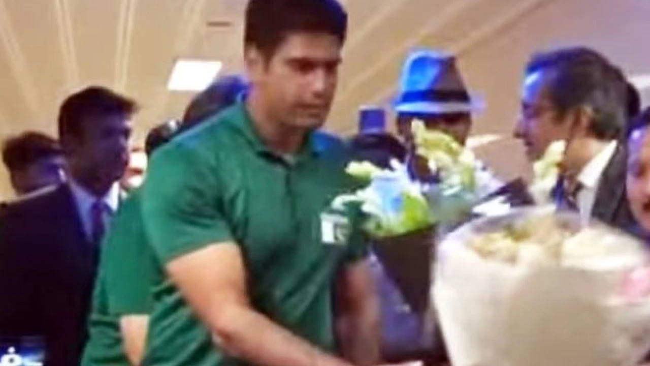 Javelin superstar Arshad Nadeem receives hero's welcome at Lahore airport