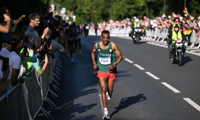 Ethiopia's Tola wins gold in men's marathon