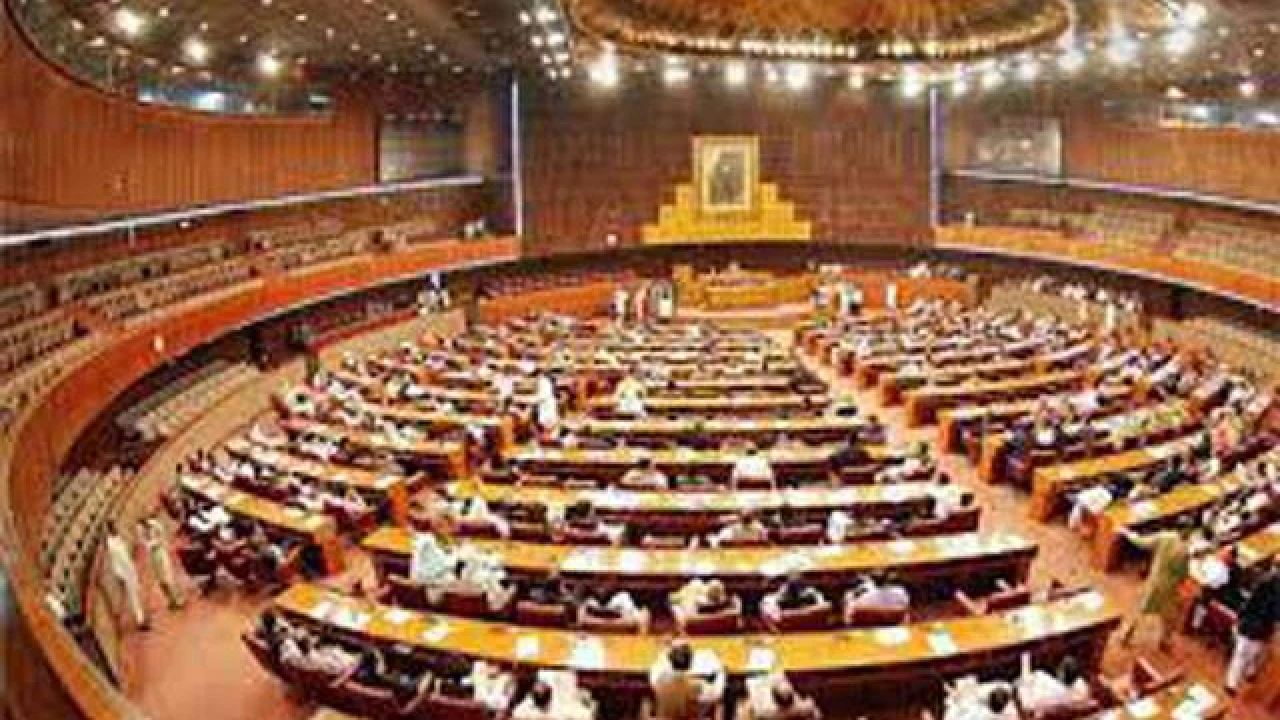 Senate committee directs to resolve internet issues within two weeks