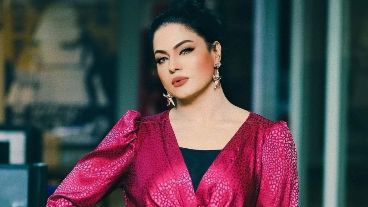 Veena Malik's latest dance video goes viral on social media