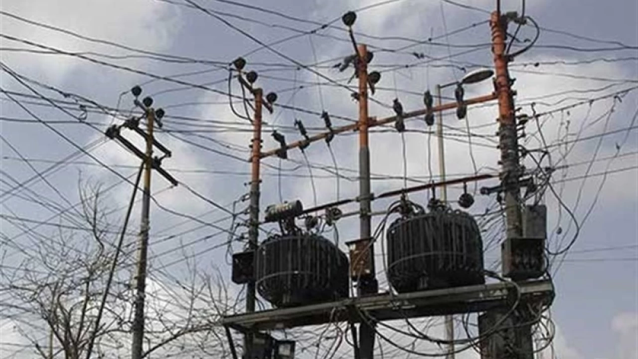 Power tariff likely to rise by Rs4.33 per unit