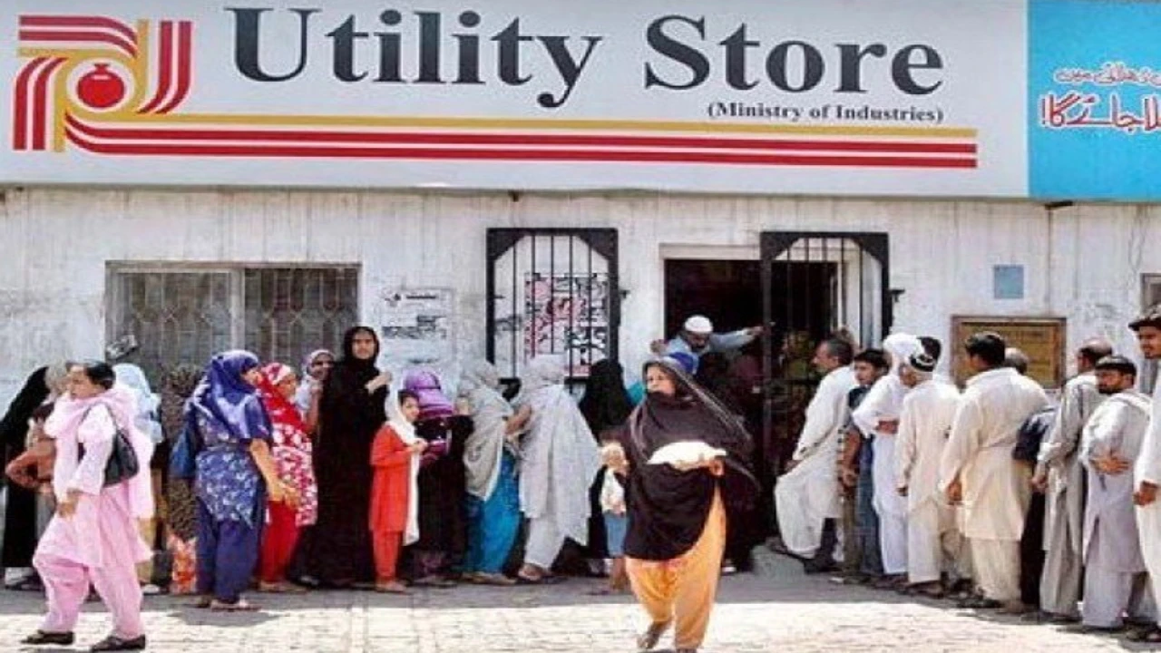 Cut in prices of over 800 items at utility stores