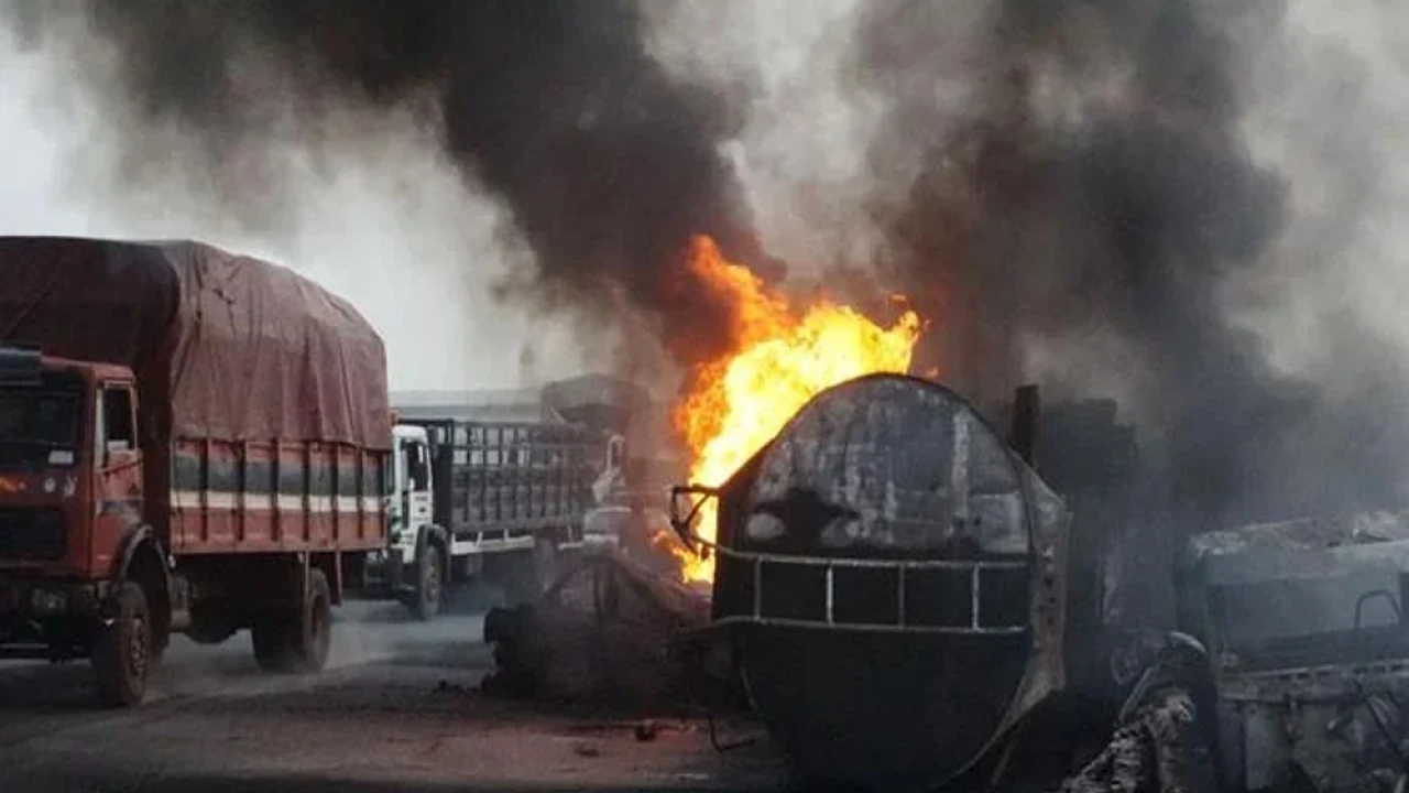 48 killed in Nigerian fuel truck explosion