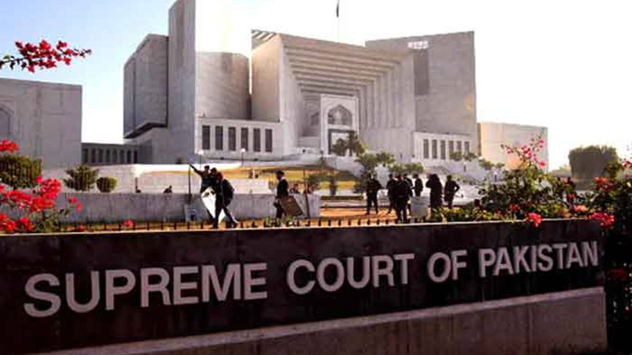 SC grants fake accounts case accused to go abroad