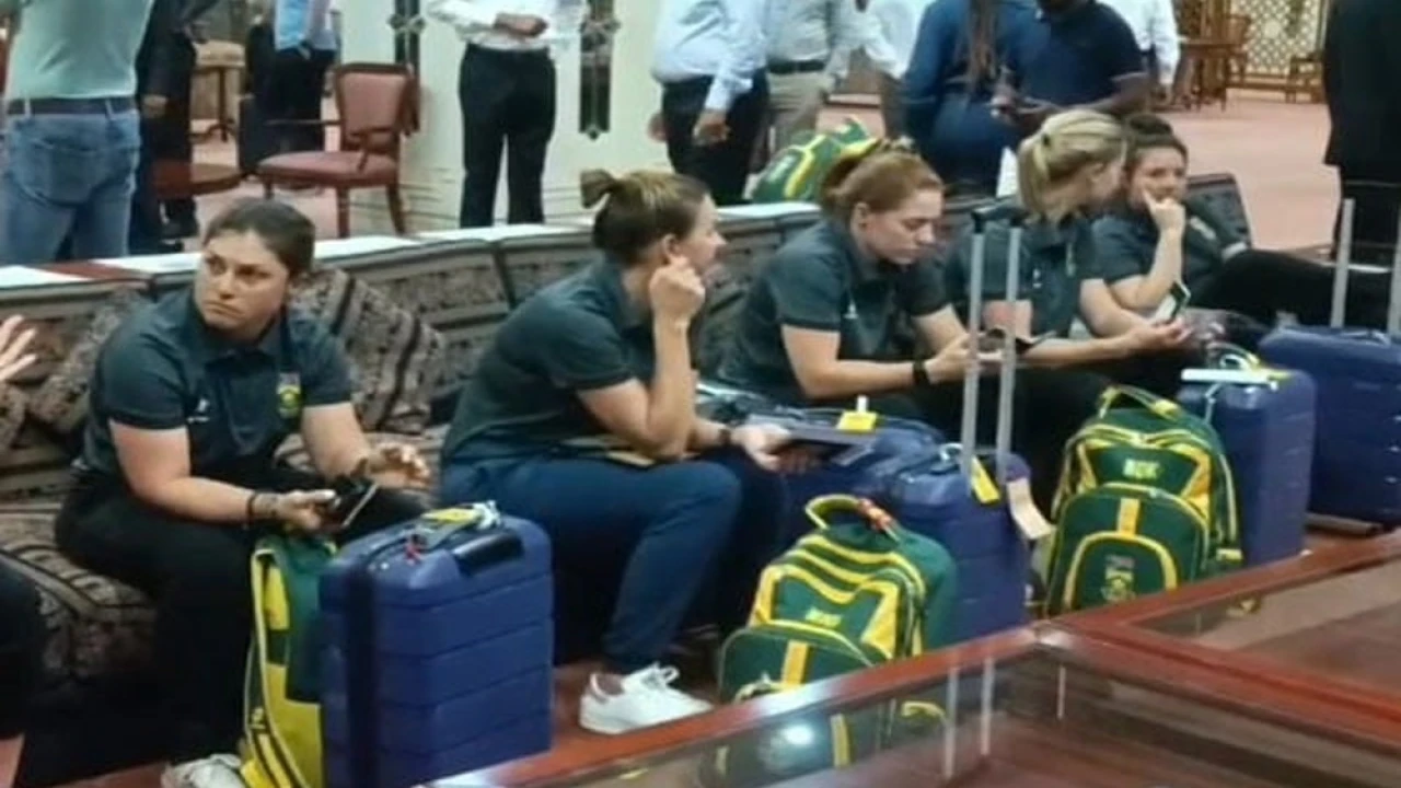 South Africa women cricket team arrives Pakistan