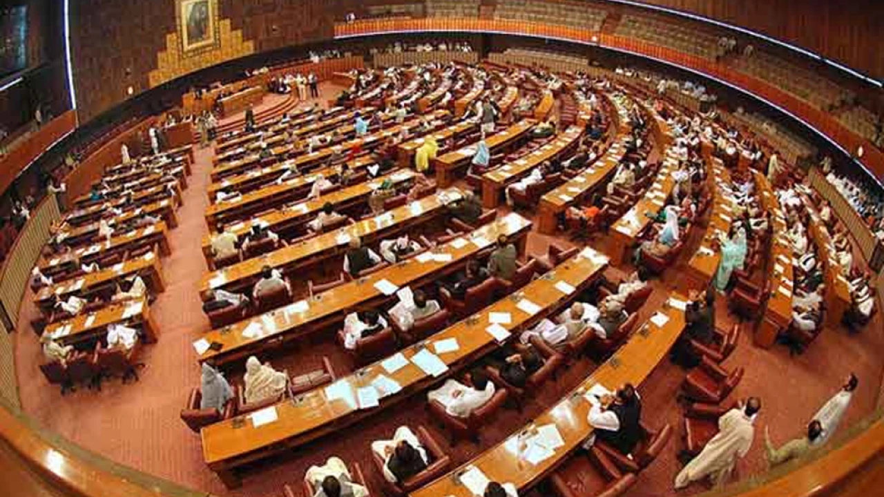 New party position after NA Speaker's letter, PTI members part of SIC