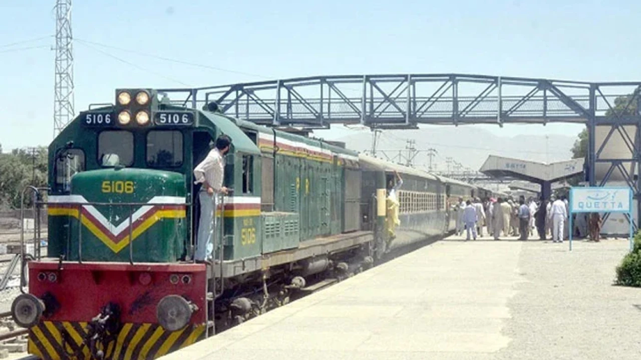 Train service for Quetta, Peshawar to restore from Oct 11