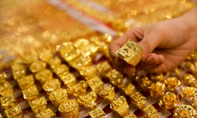 Gold price dips Rs700 per tola in Pakistan