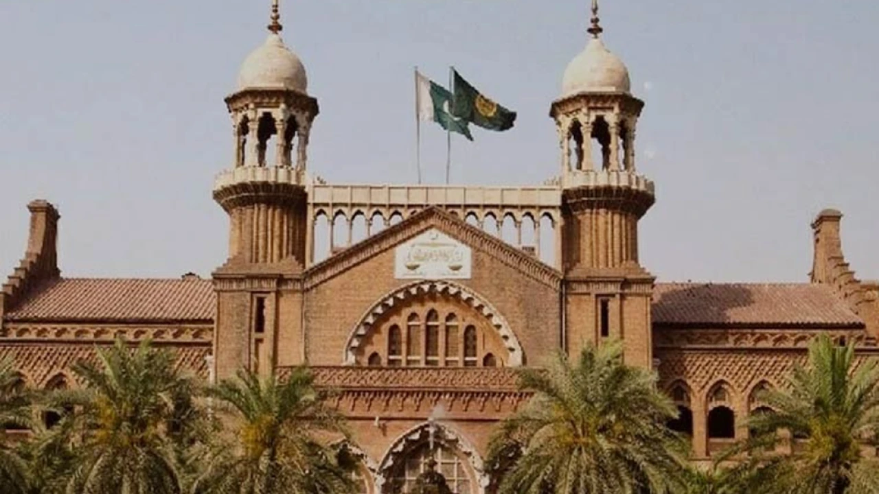 LHC orders to submit compiled petitions against Practice and Procedure Act