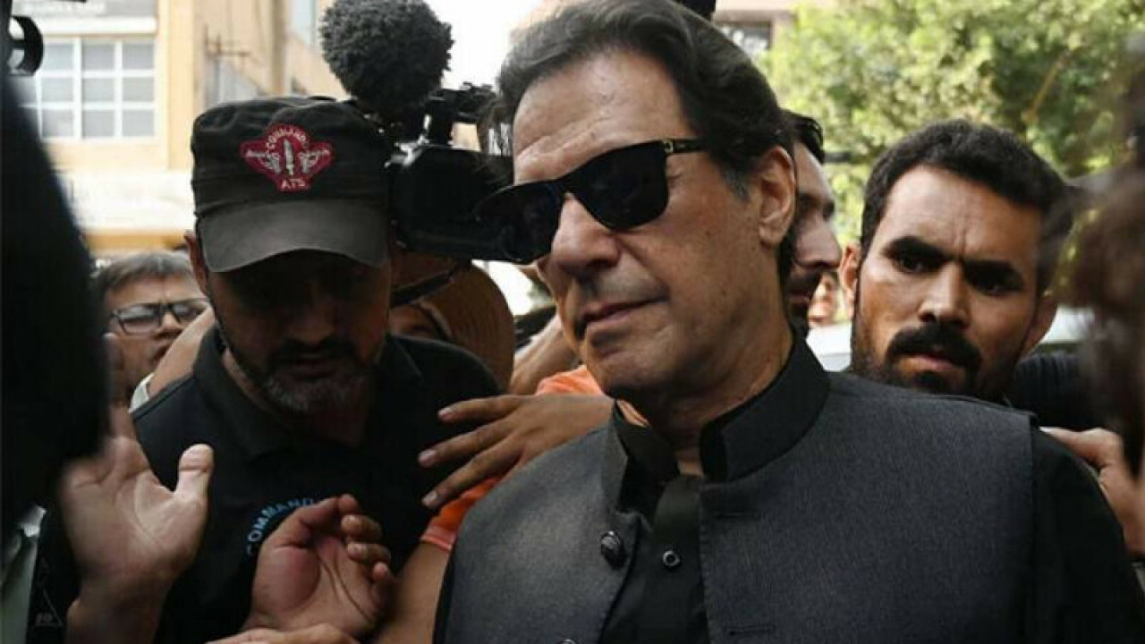 آزادی مارچ کیس، عمران خان کی ویڈیو لنک کے ذریعے حاضری نہ لگوانے پر جیل حکام کو شو کاز نوٹس جاری