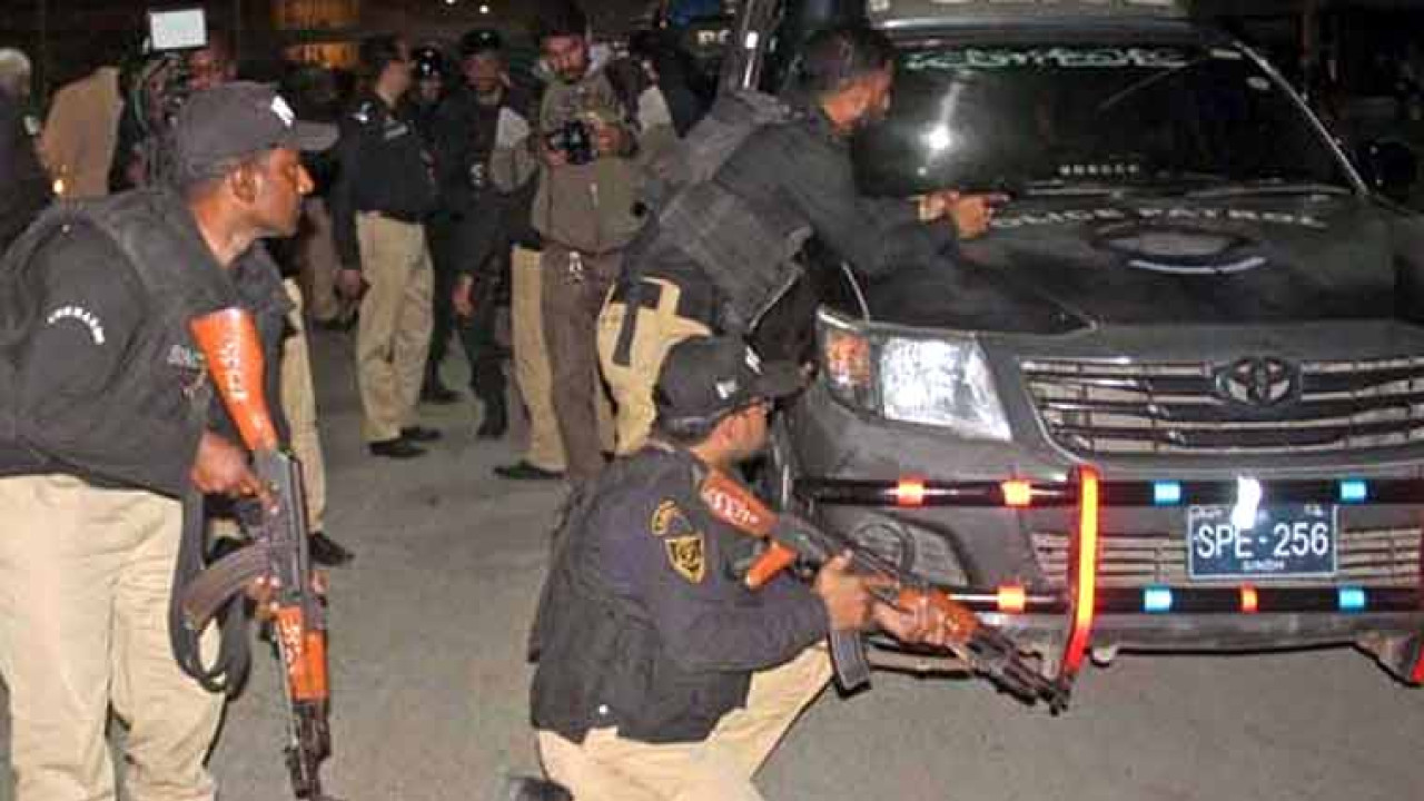 کراچی کے علاقے منگھوپیرمیں پولیس مقابلہ،  5 ڈاکو ہلاک