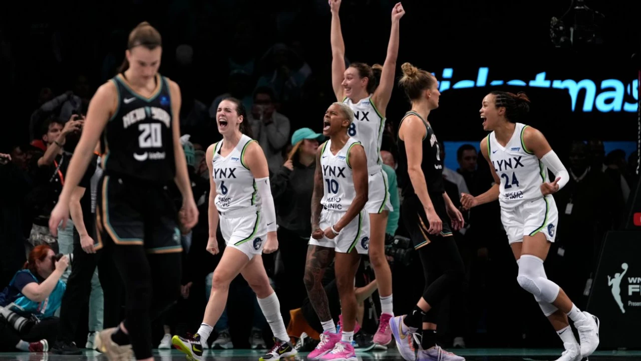 Lynx rally from 18 down to stun Liberty in OT