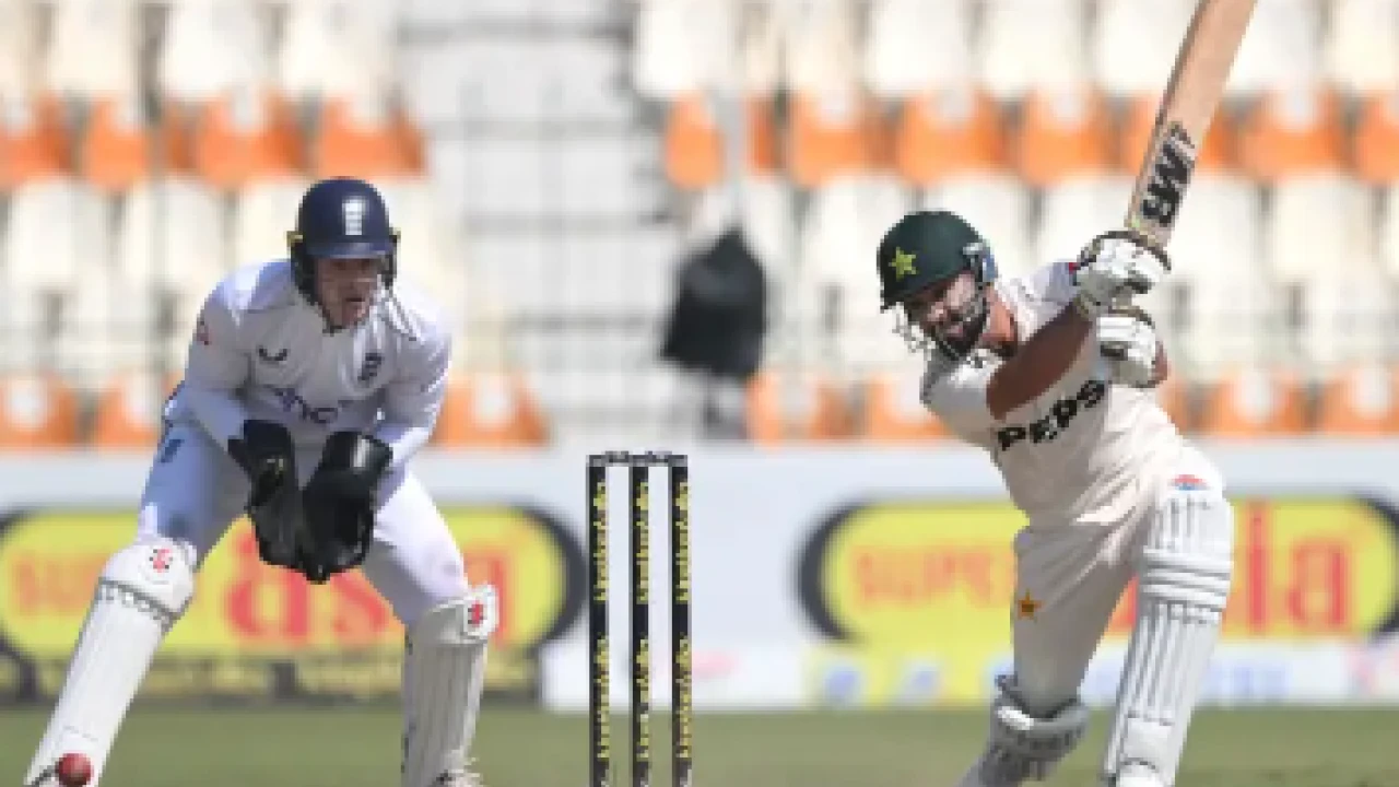 Pakistan ends 1st day of 2nd test at 259/5