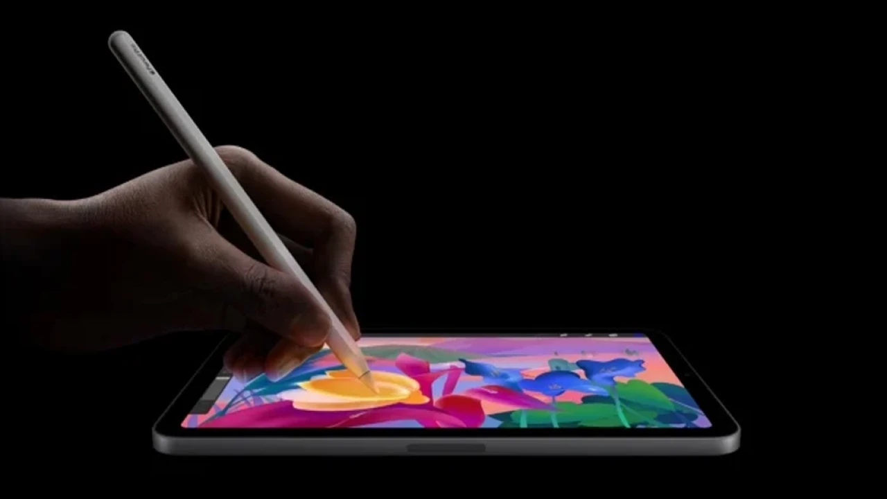 Apple launches new iPad Mini