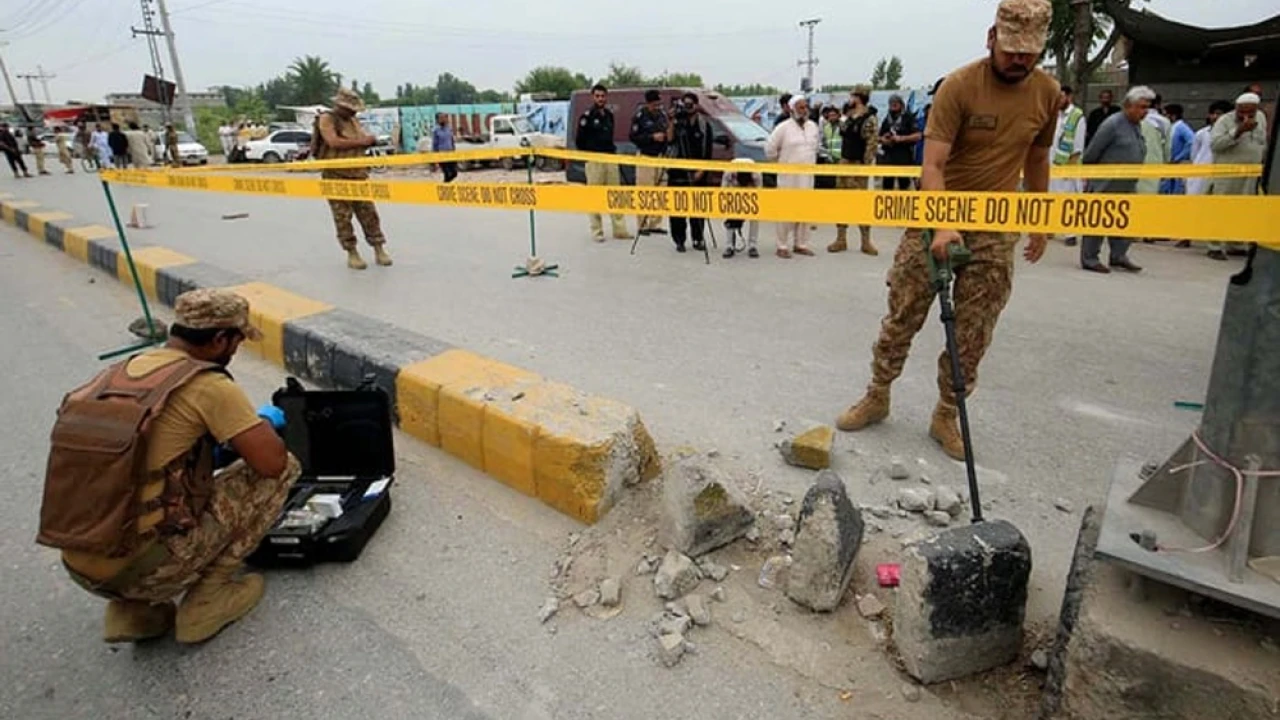 Blast near police vehicle in Peshawar