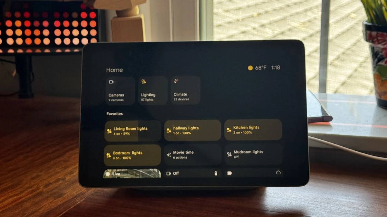 This screensaver turns your Pixel into a smart home control panel