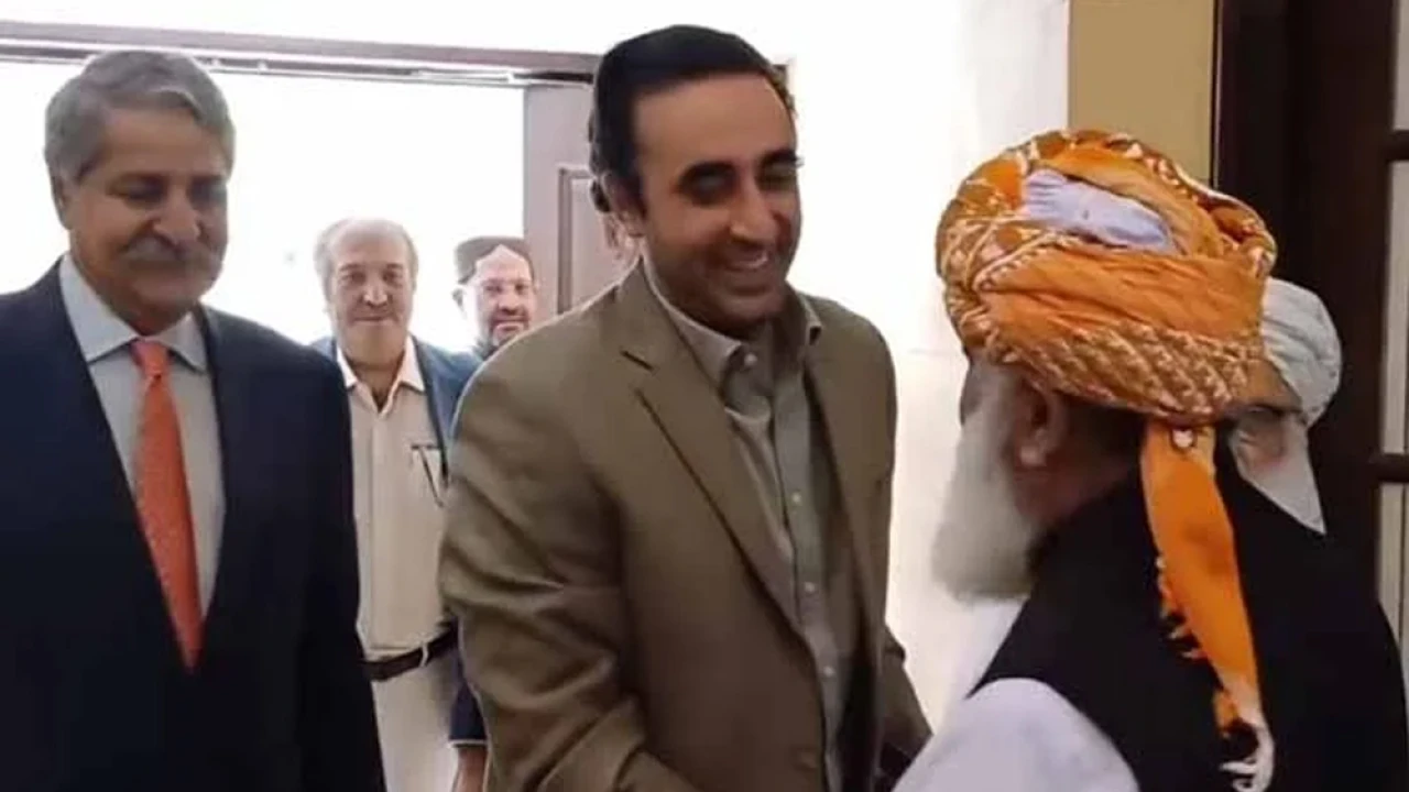 Bilawal meets Maulana to speed up consultation for consent on amendments