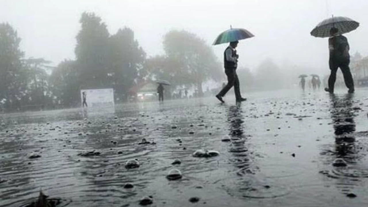 Torrential rainfall turns the weather cold in KP