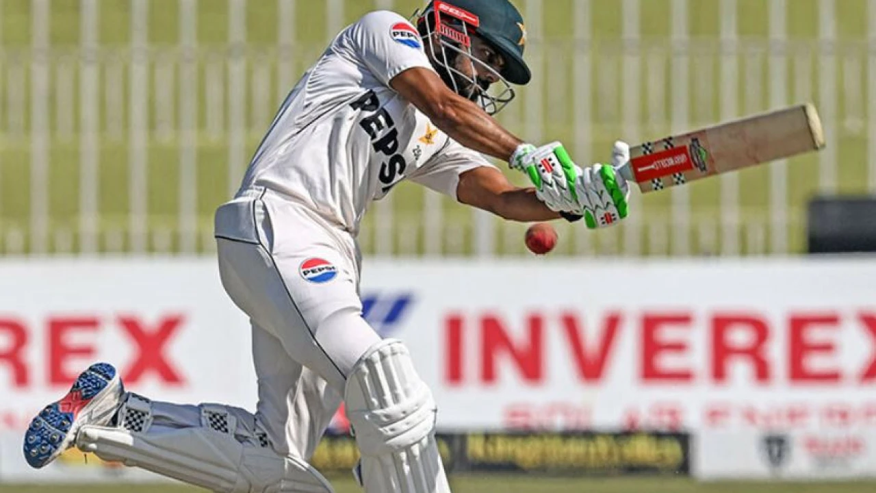 Pakistan bowled out for 344, lead England by 77 runs in third Test in Pindi